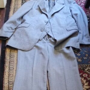 Vtg Gray Striped Untempered 3 pc suit